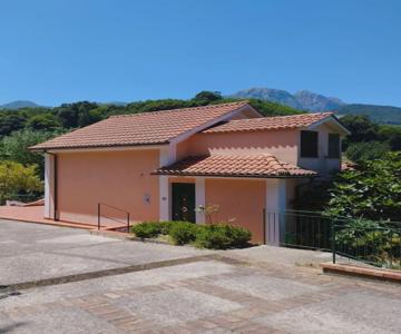 Villa Vicinus - 120 Mq - Parking - Garden