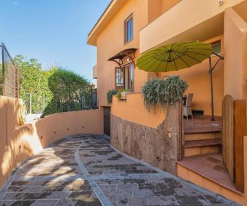 Sardinia Re - Bouganville House