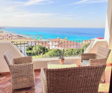 Appartamento con vista a 300m dal mare