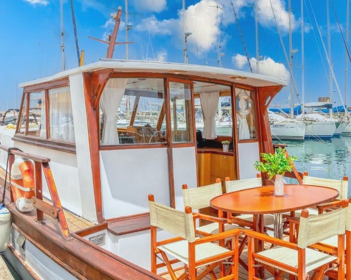 Marta Boat B&B