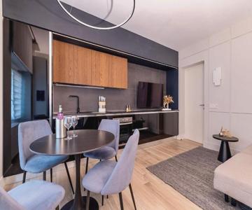 Suite Garibaldi 54 Renovated 1BR in Old Town Olbia