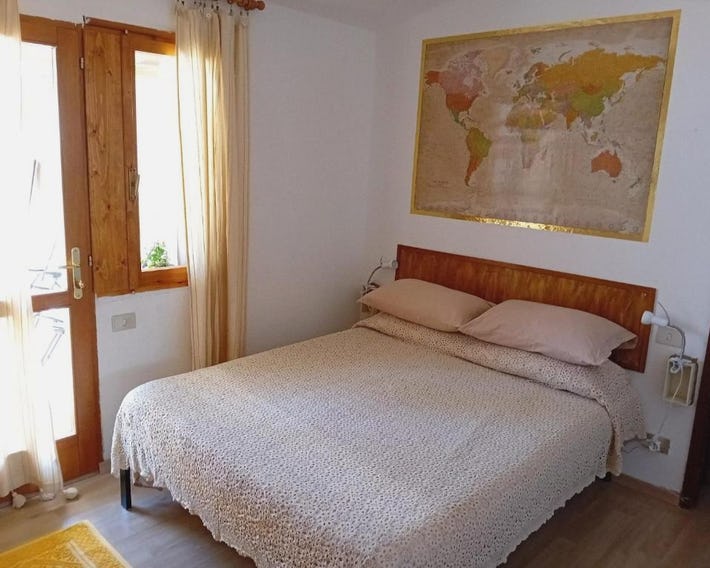 Benjamin Room