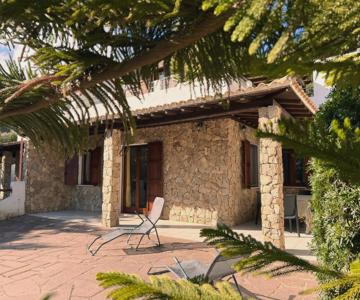 Renato Apartments