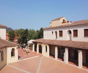 Q HOME San Teodoro Garden