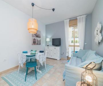 Loriana Seaside Home