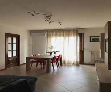 Appartamento Residenziale Con Posto Auto Privato
