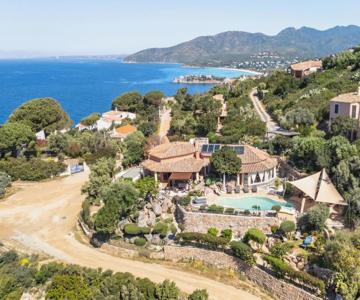 VILLA ANTARES