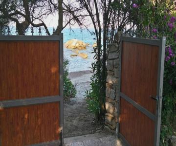 VILLA MILVIO con accesso privato in spiaggia