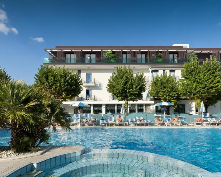 Hotel Paris Resort