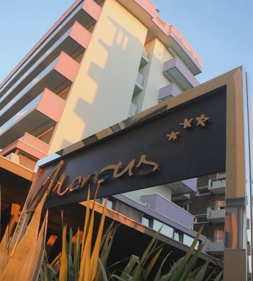 Hotel Marcus
