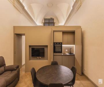 Design Suite In Historical Palace