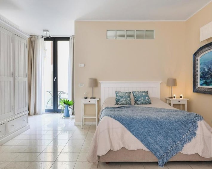 Adriano Residence