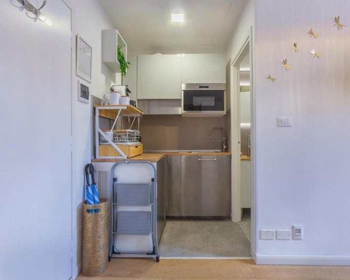 GuestHost - Studio BO16 2 min walk from Porta San Donato!