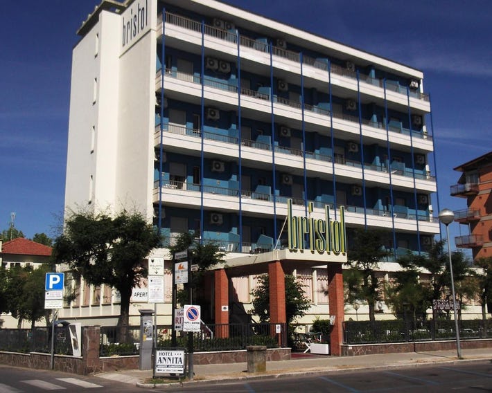 Hotel Bristol - Koolibry Hotels