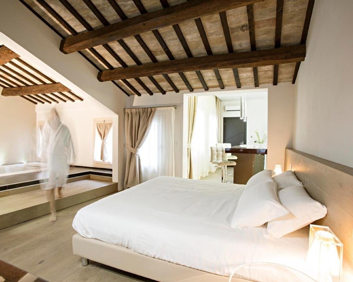 Borgoleoni 18 - Room and Breakfast
