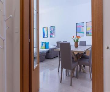 GuestHost - Darsena Luminous & Cozy Apartment