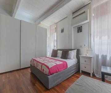 GuestHost - Ferrara Center Bi-Level Beauty Apartment