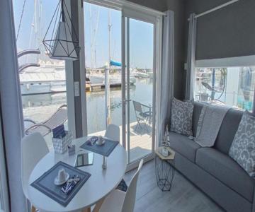 Marina Degli Estensi Floating Resort
