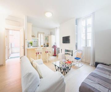 GuestHost - Teatro Regio Exclusive Apartment