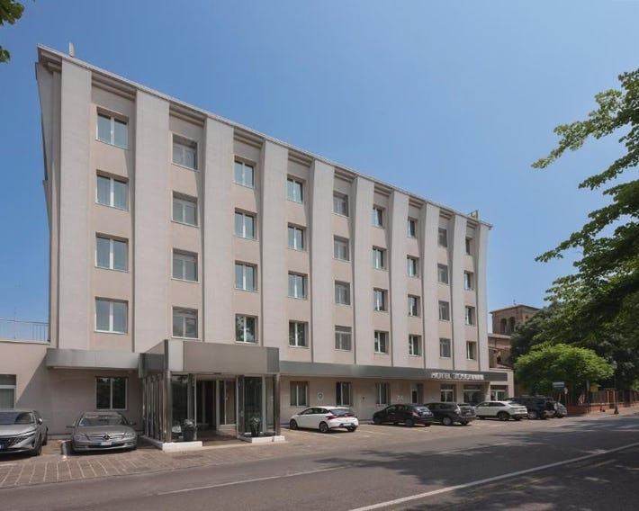 Hotel Toscanini