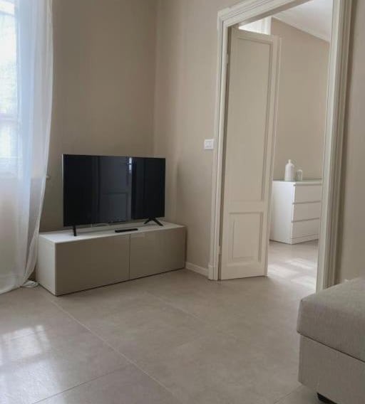 Home 11