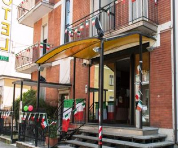 VIp Hotel