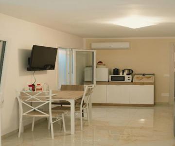 B & B Cantarano