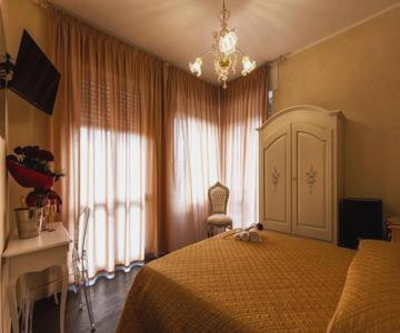 Amy Rooms