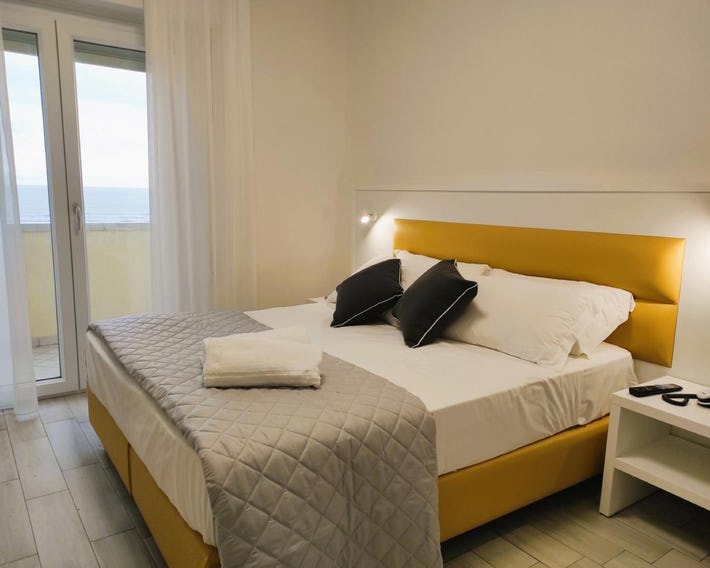 Hotel Gran San Bernardo - RICCIONE - FRONTE MARE CON RISTORANTE