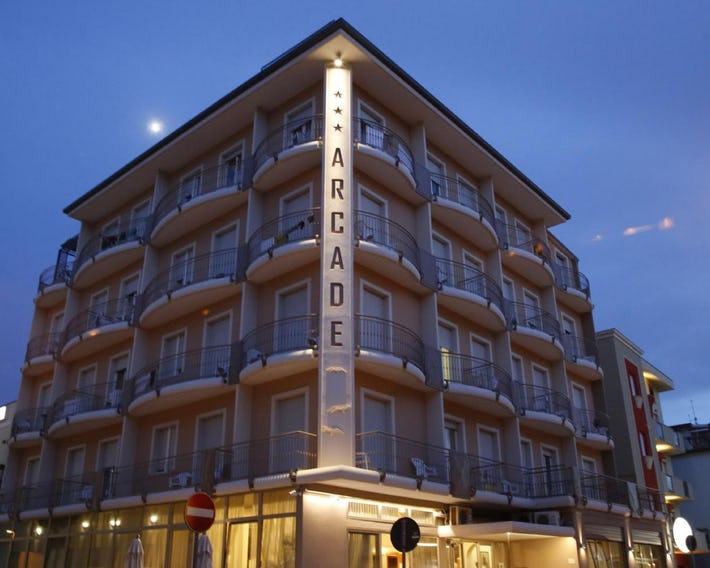Hotel Arcade