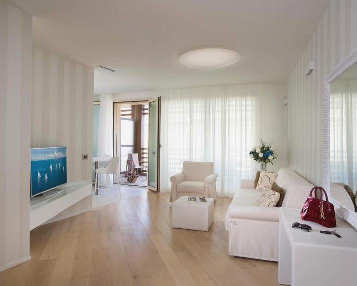 Embassy Aparthotel