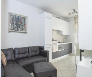 GuestHost - Fellini Family Flat