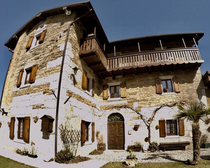 4lander House Balins