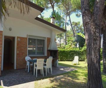 Villa a Lignano con 2 camere e giardino