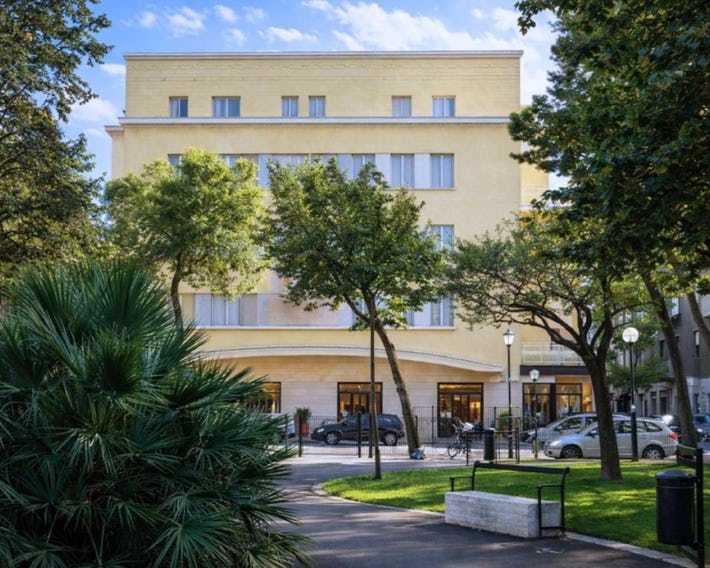 Phi Hotel Ambra