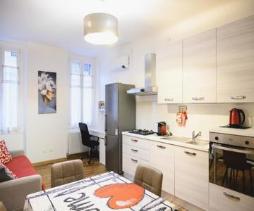 Elegante appartamento in Centro storico - Vista sul corso principale - Spazioso , WiFi veloce, posiz