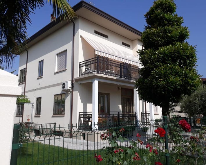 CASA ROMAN ITALIA, Center Sacile
