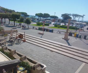 Fountains' Square