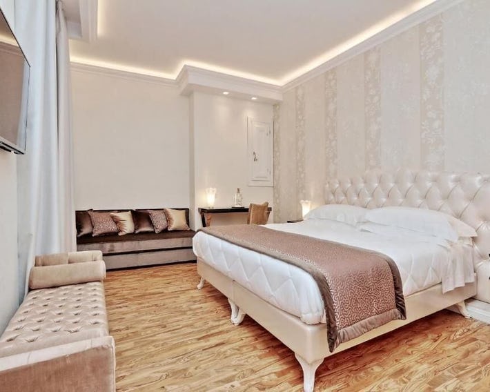 Lanza 111 Exclusive Rooms
