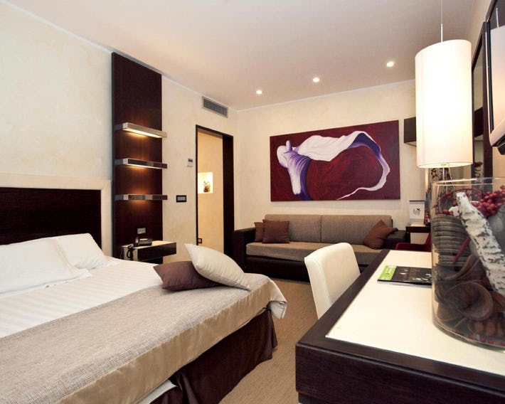 Les Fleurs Luxury House