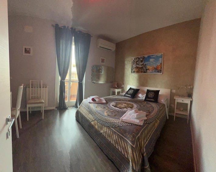 A 2 Passi dai Musei Guest House
