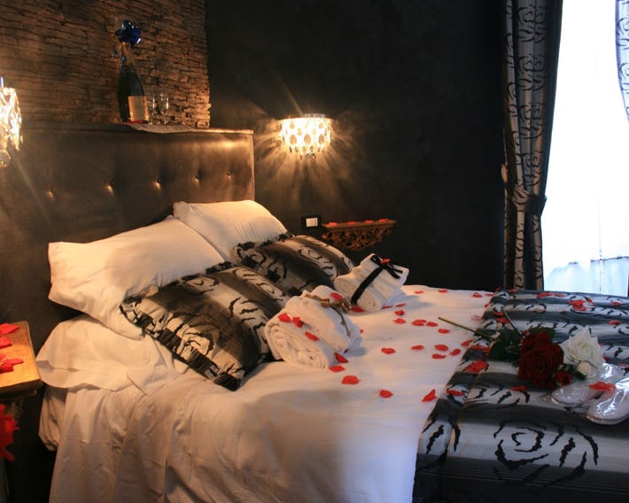 Crystal Rhome