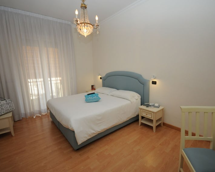 Roma Tiburtina Station B & B