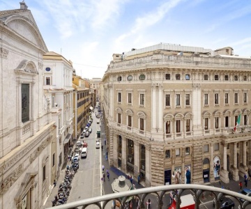 Home Town at Spanish Steps