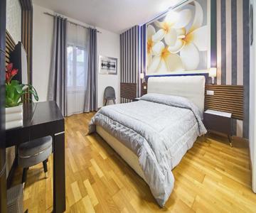 Golden House Roma