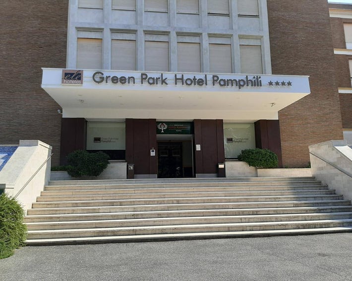 ELE Green Park Hotel Pamphili