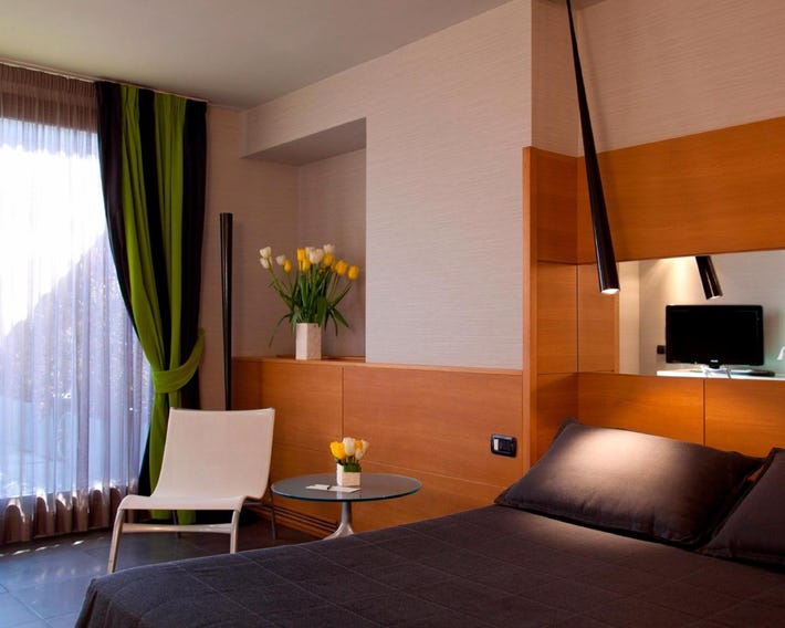 Hotel Zone