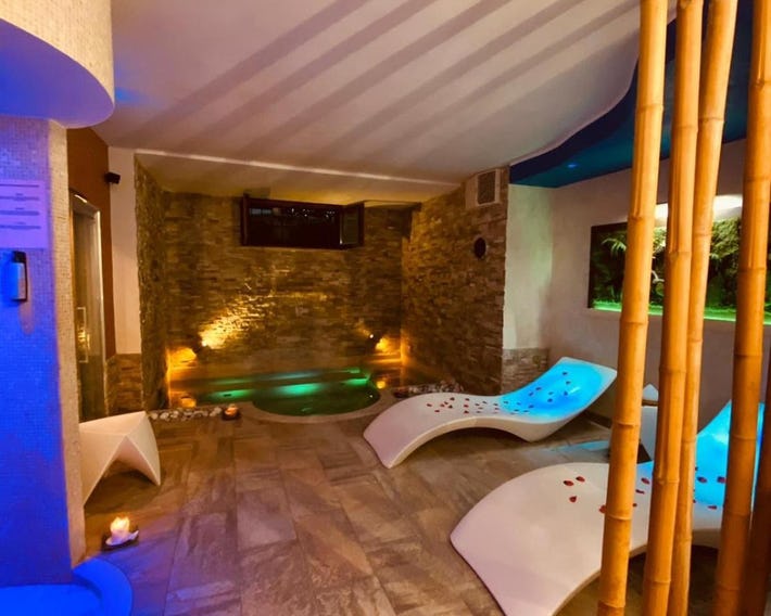 Aurelia Garden Gold B&B