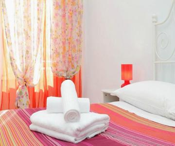Coliseum Rooms