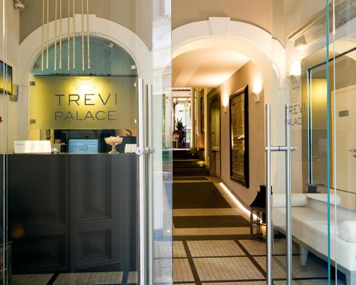 Trevi Palace Luxury Inn